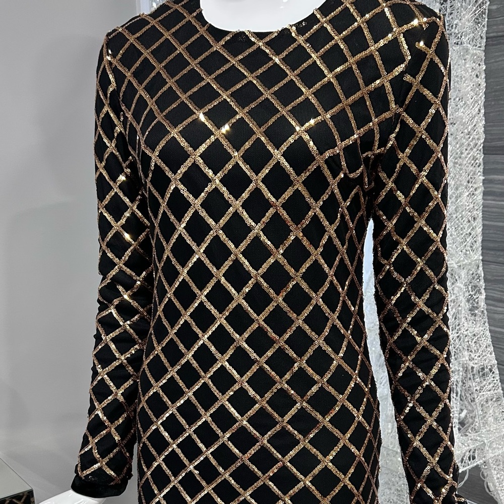 NWOT ✨Sequins Dress with Black and Gold Long Sleeve-Size-M - Picture 14 of 17